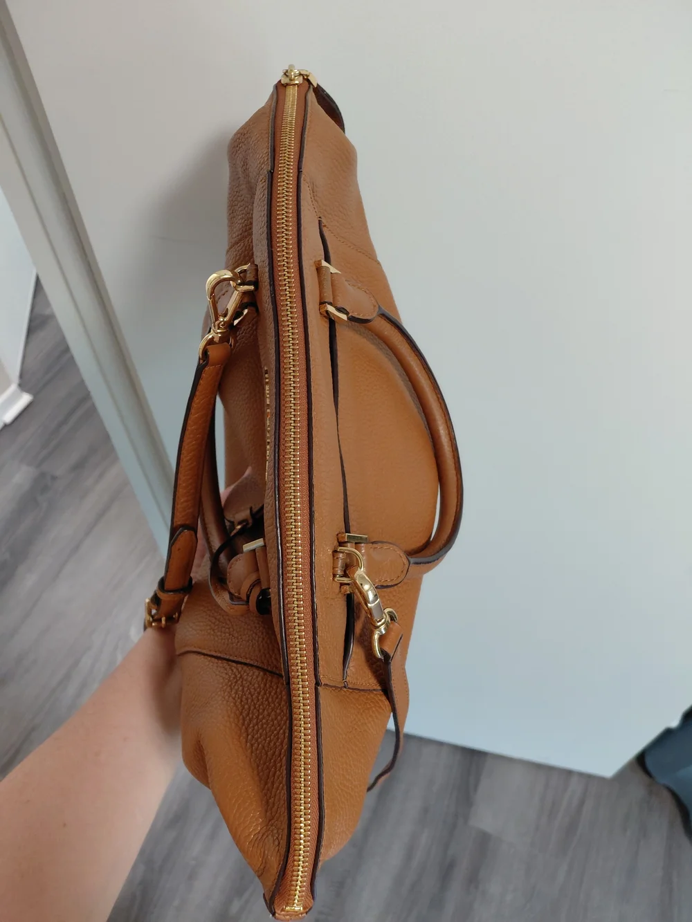 Michael Kors Caramel Brown Pebbled Leather Satchel Purse W/Removable Strap